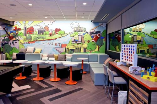 ทัศนียภาพภายนอกโรงแรม, Tru by Hilton Lawrence in ลอว์เรนซ์ (KS)