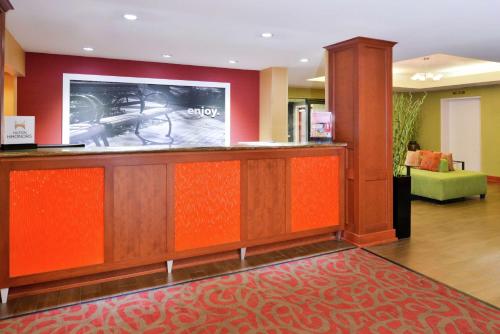 Hampton Inn By Hilton Martinsburg