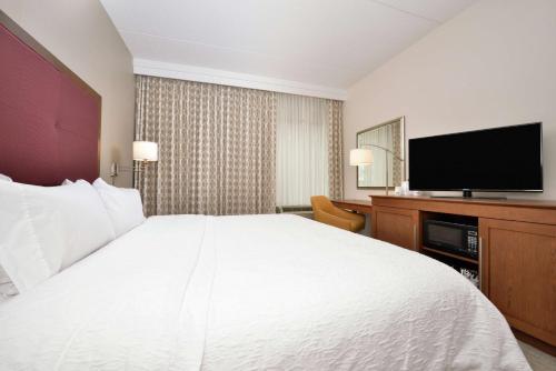 Hampton Inn By Hilton Martinsburg