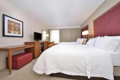 Hampton Inn By Hilton Martinsburg