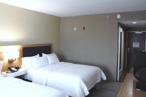 Hampton Inn Forsyth - image 6