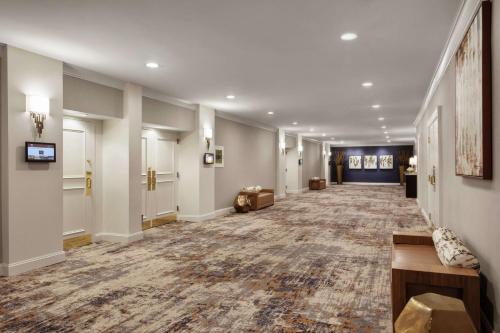 DoubleTree by Hilton McLean Tysons - image 7