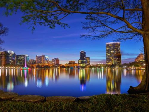 Exterior view, Embassy Suites by Hilton Orlando Downtown in Orlando (FL)