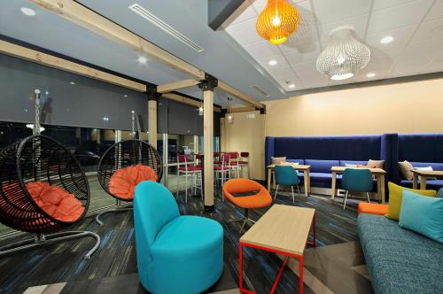 Lobby, Tru by Hilton Meridian in Meridian