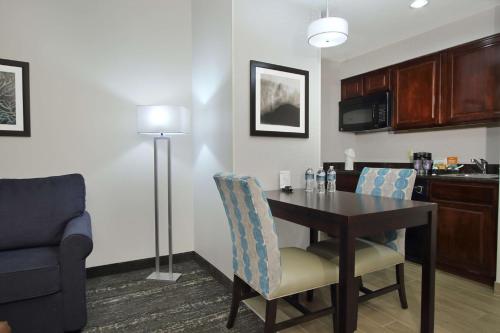 Homewood Suites by Hilton Miami - Airport West