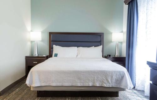 Homewood Suites by Hilton Miami - Airport West
