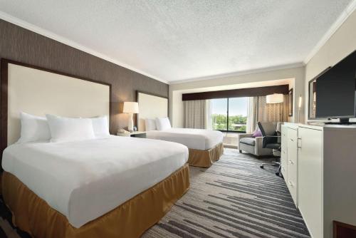 DoubleTree by Hilton Hotel Milwaukee - Brookfield in บรูคฟิลด์ (WI)