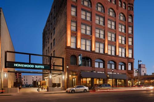 Homewood Suites By Hilton Milwaukee Downtown