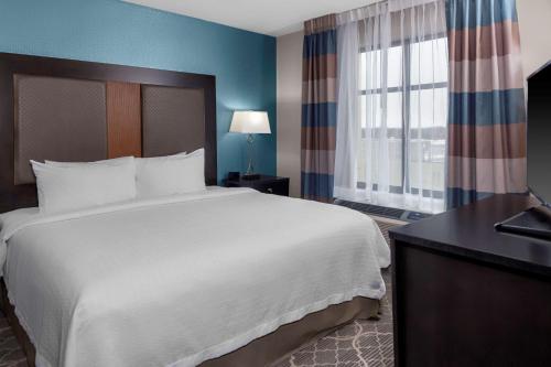 Homewood Suites by Hilton Wauwatosa Milwaukee