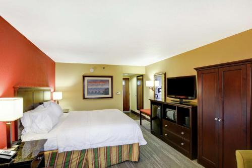 Hampton Inn Mobile-East Bay/Daphne, AL Room Type - King Room - Non-Smoking
