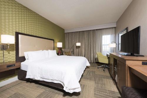 Hampton Inn Mount Pleasant - image 6