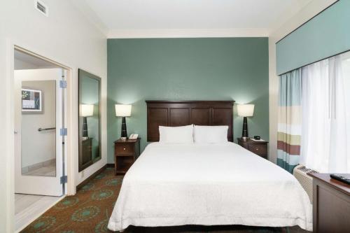 Hampton Inn & Suites Mooresville