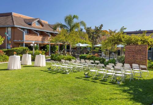 Seacliff Inn Aptos, Tapestry Collection by Hilton