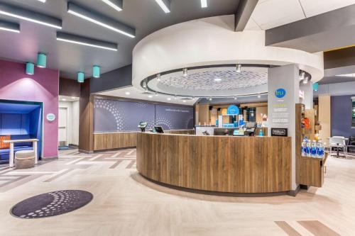 Tru By Hilton Madison West - image 6