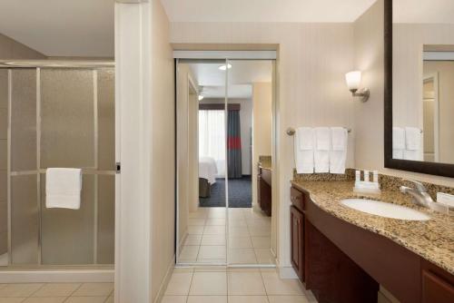 2 bedrooms, 3 beds