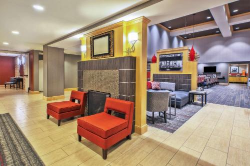 Photo - Hampton Inn & Suites Madison - West