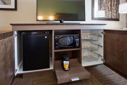 Hampton Inn Minneapolis Bloomington West - image 8