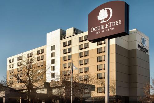 DoubleTree by Hilton St. Paul, MN