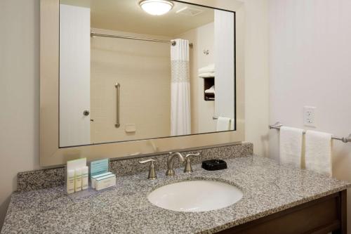 2 bedrooms, 2 beds