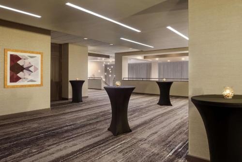 DoubleTree by Hilton St. Paul MN - image 5