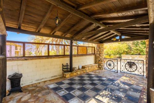 Létesítmények, Villa Petroktisto in Pomos