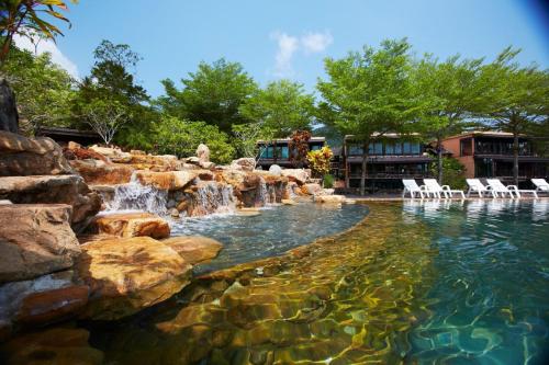 Swimming pool, Parama Koh Chang Resort in Salak Phet Bay