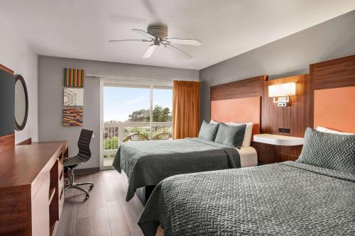 Travelodge by Wyndham Depoe Bay - image 2