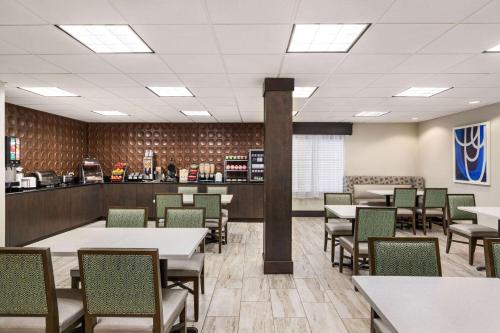 Wingate by Wyndham Port Wentworth Savannah Area - 식음료(F&B)