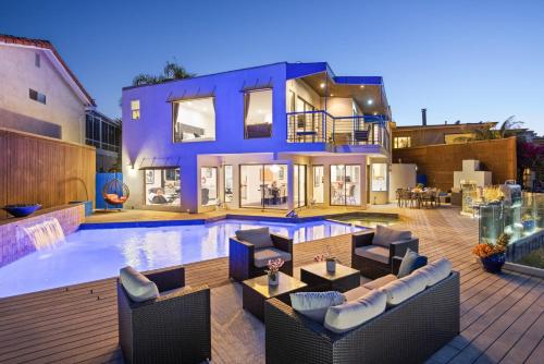 Hollywood Hills Infinity Villa in Los Angeles, USA