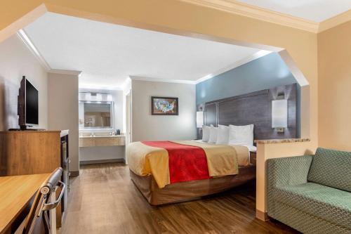 Econo Lodge Byron - Warner Robins - image 6
