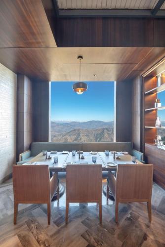 Restaurant, Radisson Kufri in Kufri