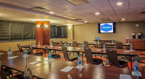 Hampton Inn New Philadelphia