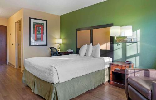 Extended Stay America - Detroit - Farmington Hills