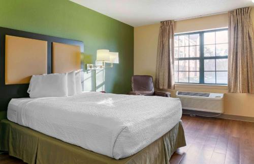 Extended Stay America Suites - Detroit - Farmington Hills