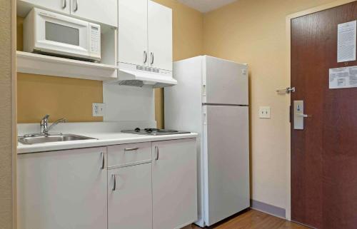 Extended Stay America - Detroit - Farmington Hills