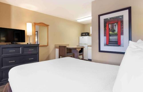 Extended Stay America Suites - Kansas City - Shawnee Mission in Merriam, USA