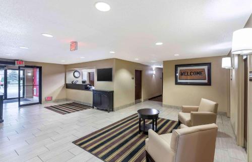 Extended Stay America Suites - Milwaukee - Wauwatosa