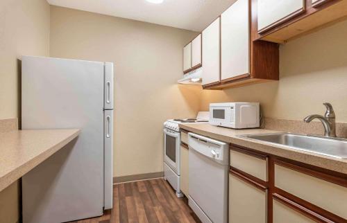 Extended Stay America Suites - Dayton - Fairborn