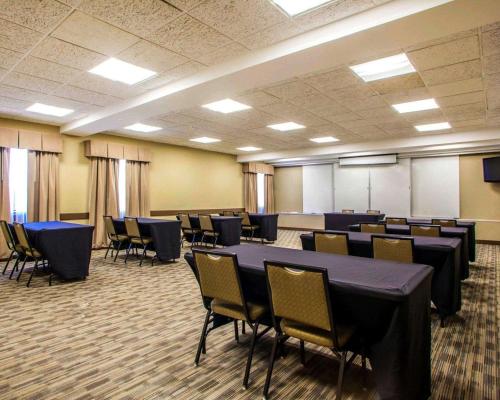 Quality Inn & Suites Peoria North - 회의실/연회장