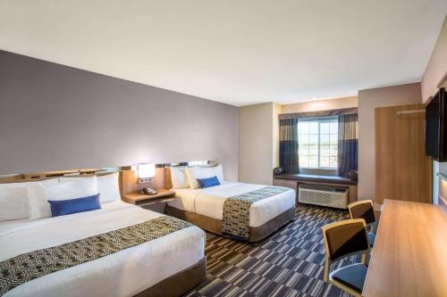 Microtel Inn & Suites by Wyndham Vernal/Naples