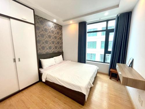 Two-Bedroom Apartment with Sea View image 2