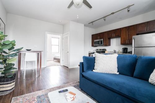 CozySuites Music Row Elegant 1BR w free parking 51 in Nashville, USA