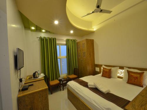room detail thumbnail 0