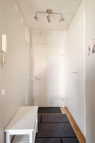 Relaxing apartment by sea + Sauna + free Parking, Helsinki (foto 7)