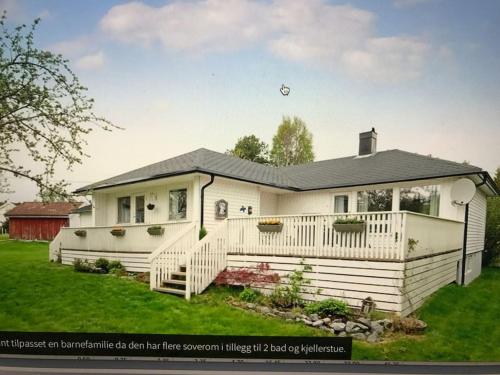 Tjodalyng - ved Viksfjord - sokkelleilighet
