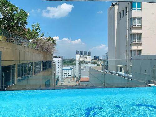 Swimming pool, Sunflower Luxury Hotel Ho Chi Minh City near Consulate of the United States