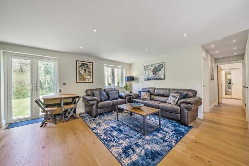 Country cottage & Tennis court in Horsham