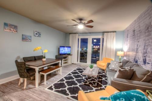 Laketown Wharf 429 By Aneliya thumb 3