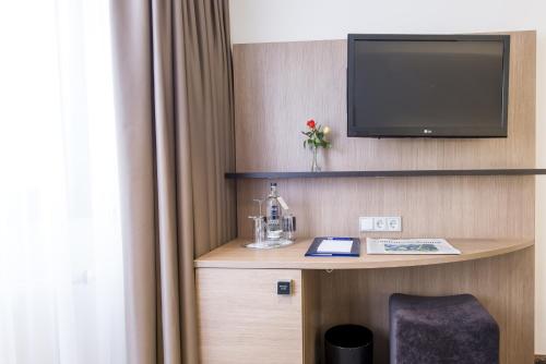 Business Double Room image 4