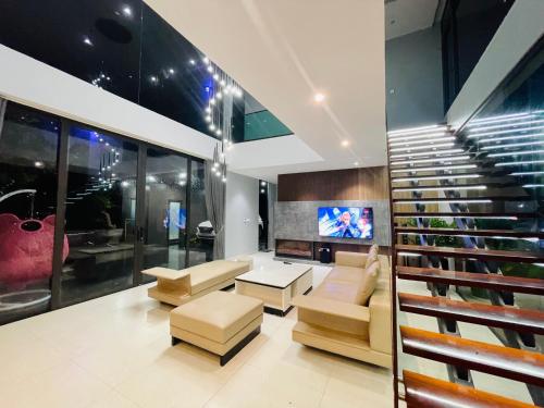 Lala Villa Ba Vì 1.000m² - View Hồ, Bể Bơi Riêng